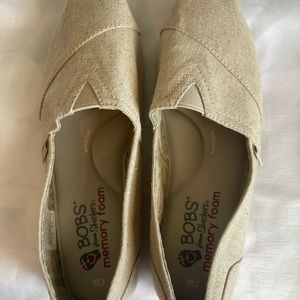 Women’s Bobs natural color size 6.5
